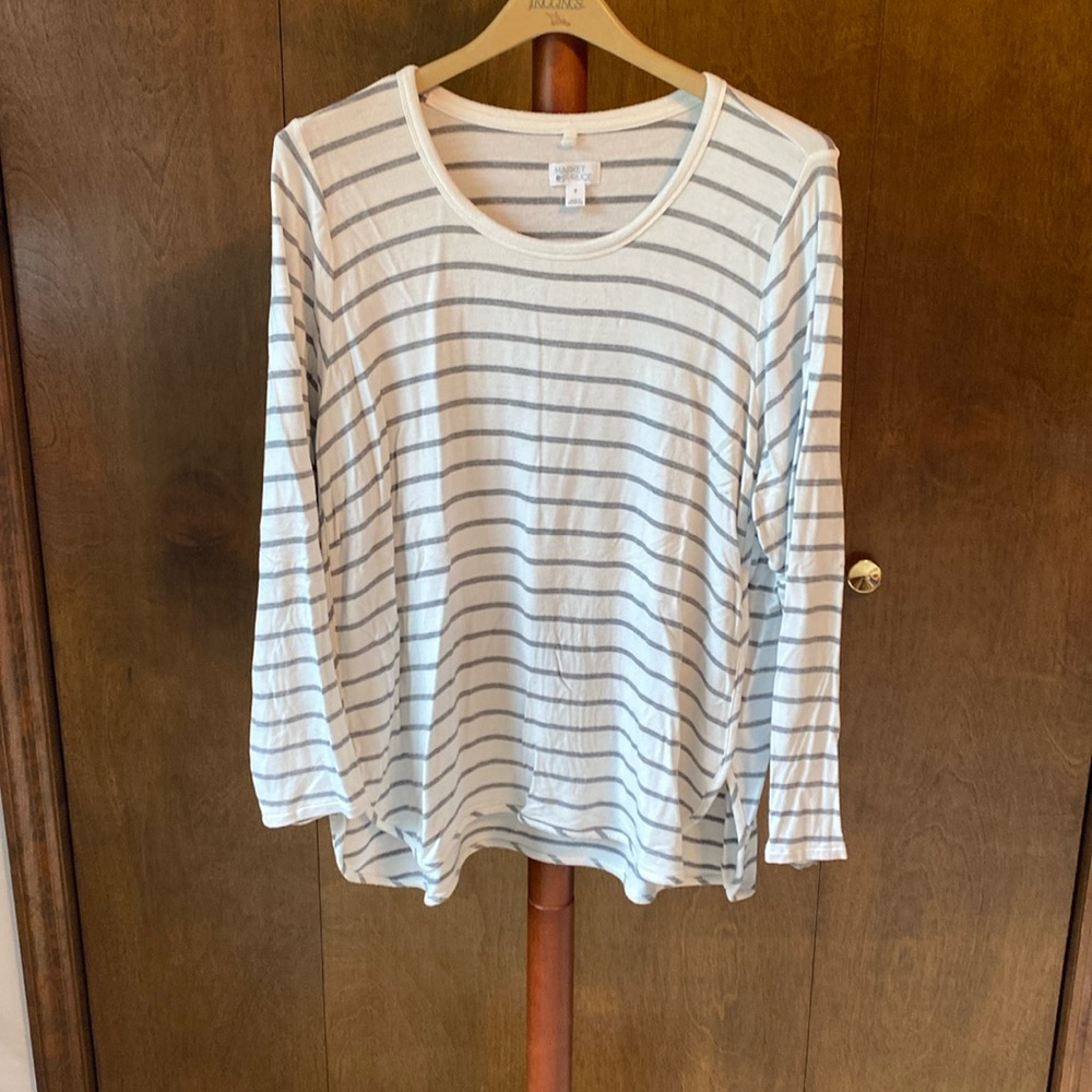 Gray/cream long sleeve tunic